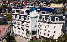 Nature Hotel - Pham Hong Thai